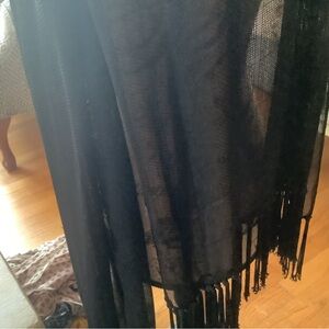 💚Stylish black scarf or wrap..